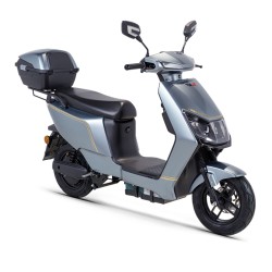 Ηλεκτρικό Scooter REE1500-25 RKS με μπαγκαζιέρα στο ίδιο χρώμα που κλειδώνει με το ίδιο κλειδί 
